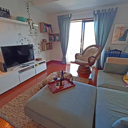 Apt With Terrace And Great View, Near The Ocean. Apartamento Parede